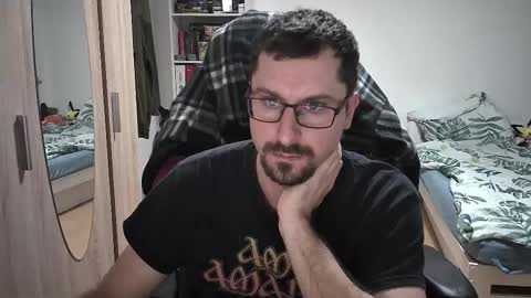 King Dan online show from November 9, 2025, 7:34 pm