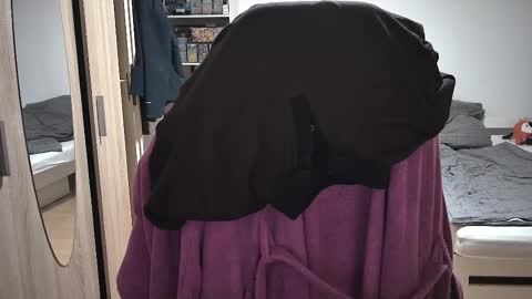 King Dan online show from December 5, 2025, 7:54 pm