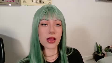 Bluemoon online show from December 21, 2025, 7:32 pm