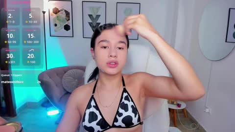 danaa_rouse online show from October 1, 2025, 7:20 pm