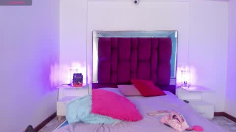    online show from January 20, 2025, 10:04 pm