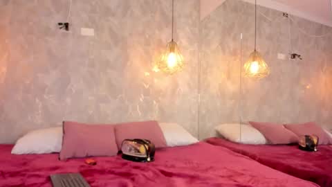    online show from October 27, 2025, 10:58 pm