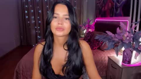 DanaMiers online show from October 21, 2025, 3:40 am