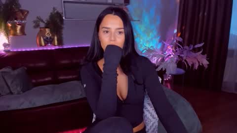 DanaMiers online show from April 18, 2026, 7:23 am