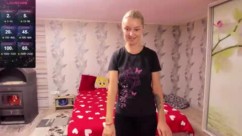 Snapshot of danamily chatting on October 3, 2025, 9:06 am Denisa   personalized vinyl photo wallpaper 95-cm length 239-cm height with danamilys autograph or photo on request personaliz online show from October 3, 2025, 9:06 am