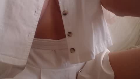 Daniella online show from November 26, 2025, 10:27 am