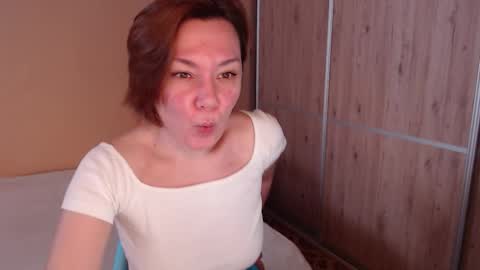 danbie_leen online show from March 12, 2026, 10:54 am