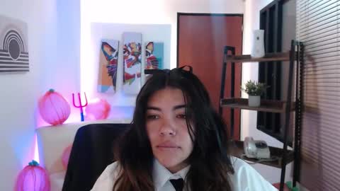 Veronica online show from October 25, 2025, 9:39 am