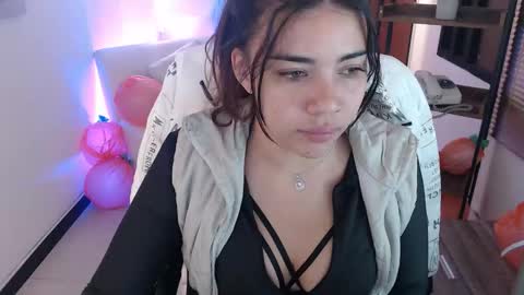 Veronica online show from November 7, 2025, 10:59 am