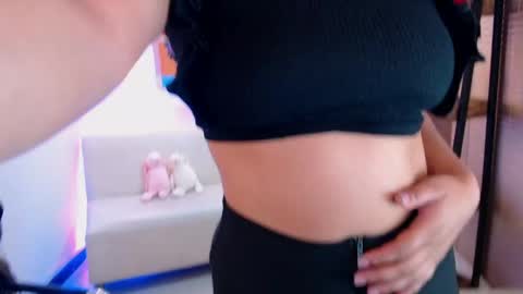 Veronica online show from April 20, 2026, 11:57 am