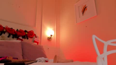 Snapshot of dani_skinny_ chatting on December 12, 2024, 2:44 pm Hi I am Dani online show from December 12, 2024, 2:44 pm