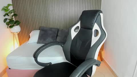 Dania online show from December 20, 2024, 3:31 pm