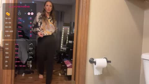 Dani Dragon online show from January 9, 2025, 2:18 pm