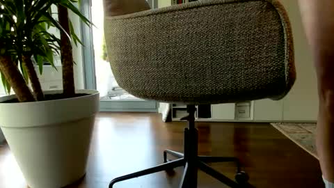 daniel_cute_xl online show from April 25, 2026, 8:28 am