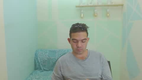 Snapshot of daniel_dick6969 chatting on November 5, 2025, 10:43 pm Daniel y olivia online show from November 5, 2025, 10:43 pm