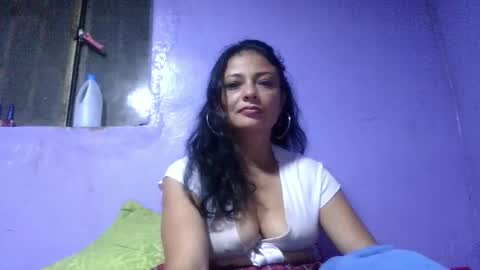 daniela_love1 online show from February 3, 2026, 2:53 am