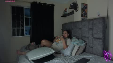 danielasexya online show from November 4, 2025, 1:27 am