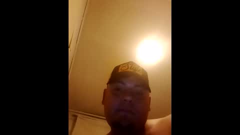 danielcam1990 online show from November 14, 2025, 4:55 am