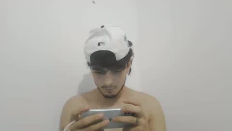 Snapshot of danielhot17 chatting on December 21, 2024, 11:34 pm DANIEL online show from December 21, 2024, 11:34 pm