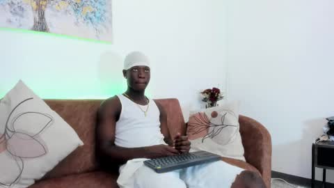 daniell_ferrari online show from January 18, 2025, 11:33 pm