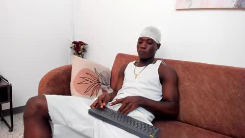 daniell_ferrari online show from February 12, 2025, 11:41 pm