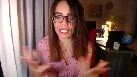 Angie online show from June 6, 2026, 7:07 pm