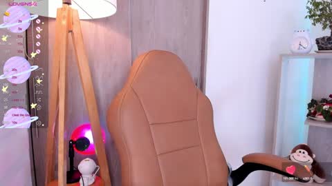 Danielle Rose online show from February 4, 2025, 12:40 am