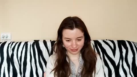 Mia online show from March 18, 2026, 8:06 am