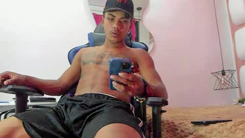 JUAN online show from October 1, 2025, 9:10 pm