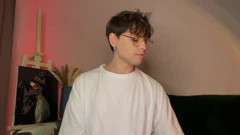 danieltuckerr online show from April 15, 2026, 2:07 am