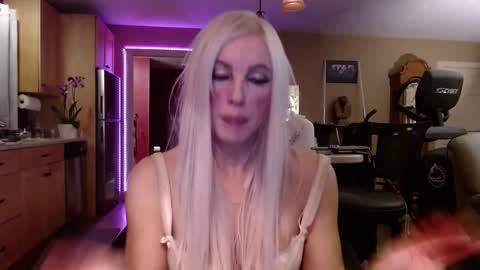 DanikaWhite69 online show from March 3, 2025, 5:42 am