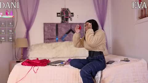 Snapshot of danilu_eva21 chatting on February 13, 2026, 10:39 pm Danilu and Eva online show from February 13, 2026, 10:39 pm