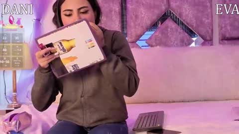 Snapshot of danilu_eva21 chatting on February 22, 2026, 6:06 pm Danilu and Eva online show from February 22, 2026, 6:06 pm