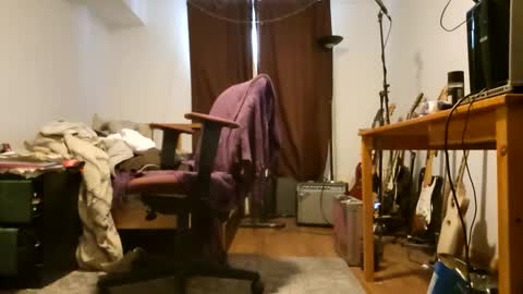 danimal5000 online show from December 1, 2024, 5:46 pm