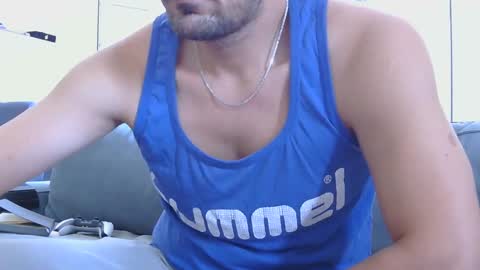 Snapshot of danithenew chatting on October 17, 2025, 9:45 am danithenew online show from October 17, 2025, 9:45 am