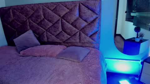 danix_coruscans online show from January 18, 2025, 1:30 am