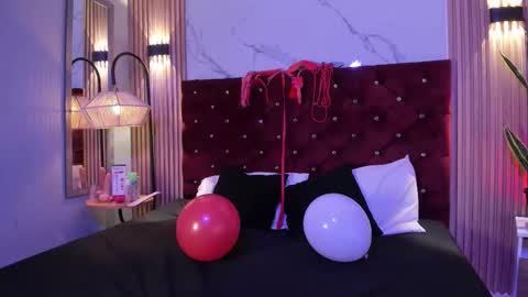 Danna  online show from February 16, 2026, 8:16 pm