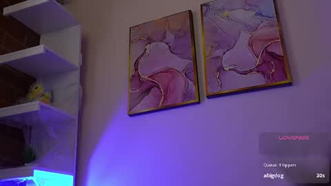 Danna Lovs online show from March 12, 2025, 6:22 pm