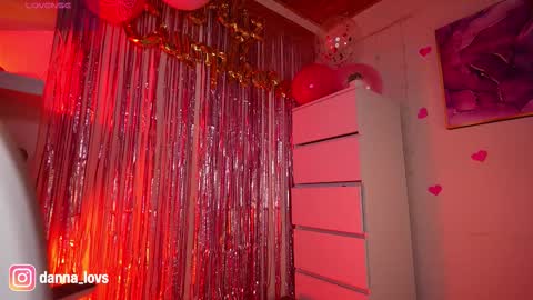 Danna Lovs online show from February 14, 2026, 10:12 am