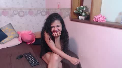 Snapshot of danna_luz1 chatting on February 17, 2026, 12:12 pm Luz online show from February 17, 2026, 12:12 pm