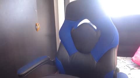 danna martinez33 online show from April 23, 2026, 4:09 pm