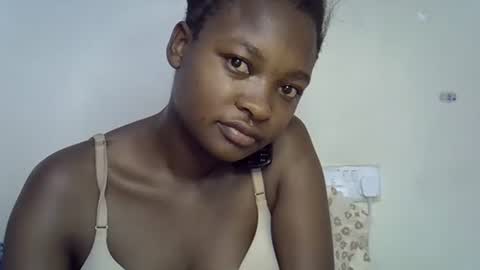 danna_miki online show from January 18, 2026, 12:31 pm