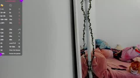 Danna Rhodes online show from November 24, 2025, 5:07 am