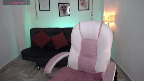 Danna online show from January 8, 2026, 9:50 pm