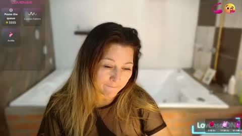 Snapshot of danna_wester chatting on September 17, 2025, 2:19 pm D a n n a w e s t e r online show from September 17, 2025, 2:19 pm