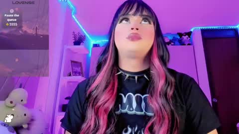 dannadolls online show from March 23, 2026, 6:56 pm