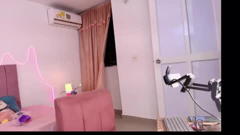 Snapshot of dannagabriella chatting on April 2, 2026, 2:20 am dannagabriella online show from April 2, 2026, 2:20 am