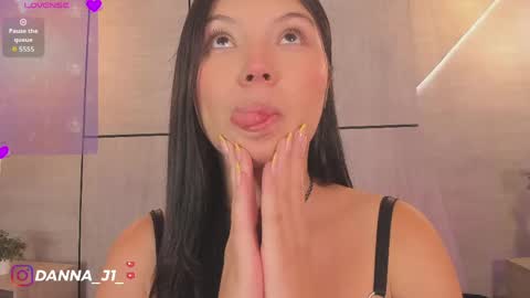 Danna online show from May 30, 2026, 7:33 pm