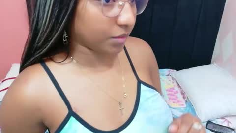 Danna  online show from February 21, 2026, 4:08 pm