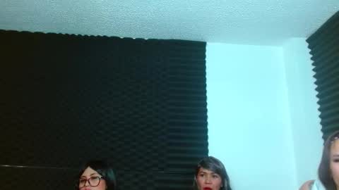 Snapshot of dannamomcerrat chatting on January 13, 2025, 3:45 am dannamomcerrat online show from January 13, 2025, 3:45 am